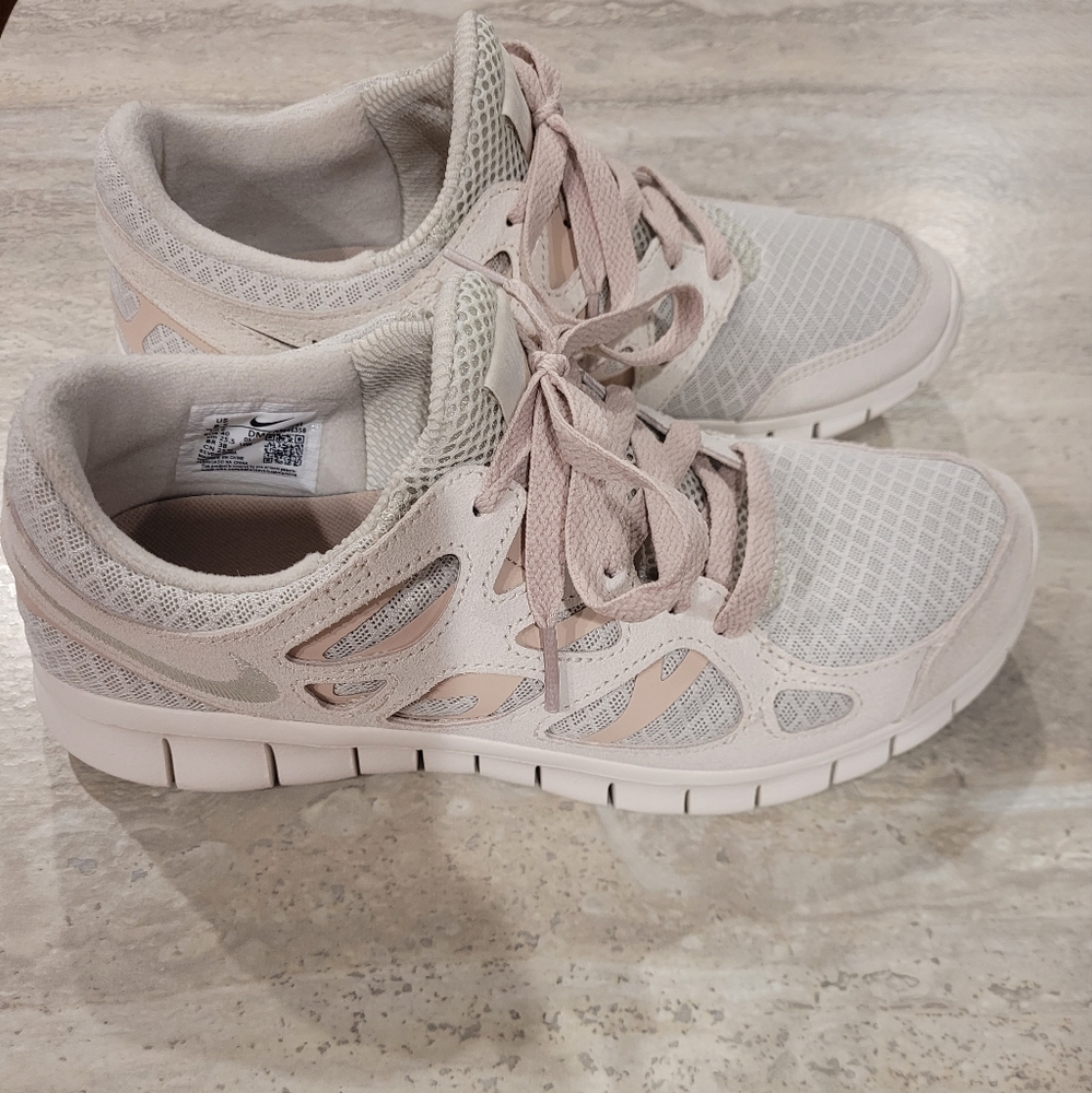 Nike free run 2 running shoes womens 8.5 like new stone fossil light